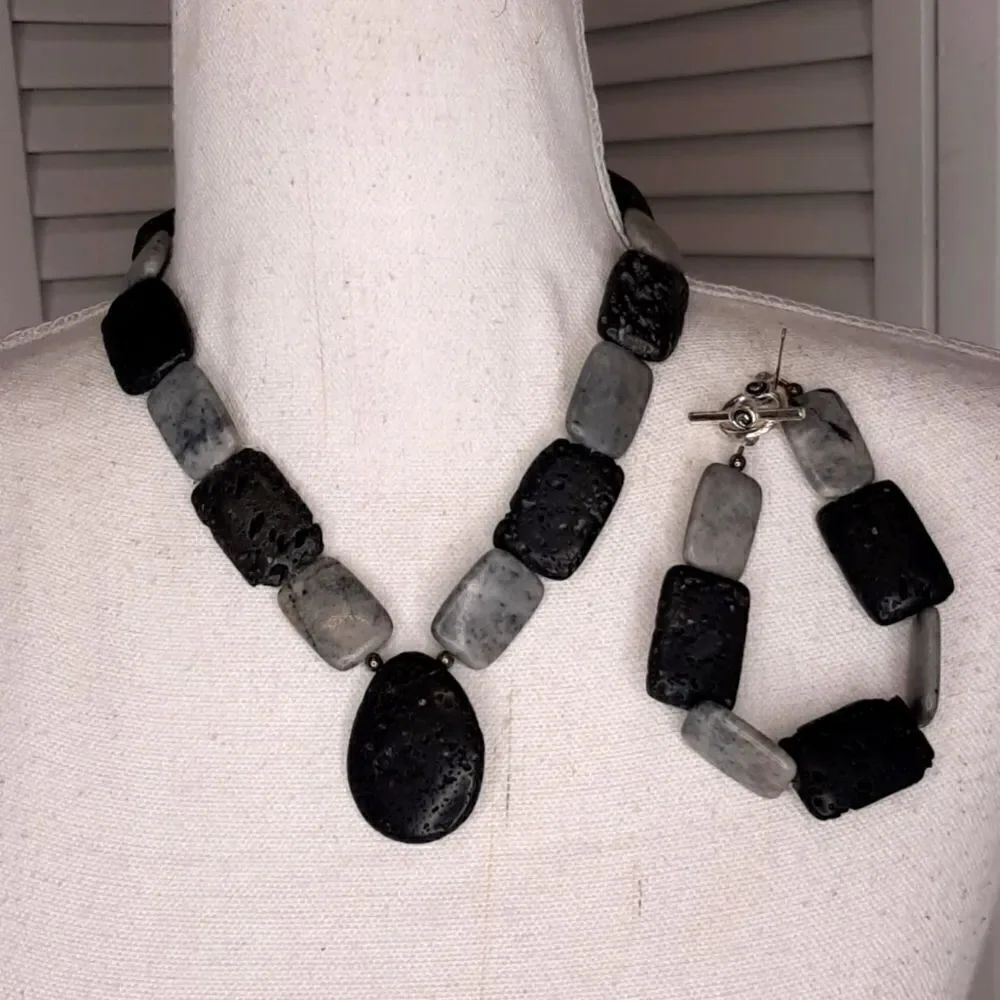 Artisan Charcoal And Gray Stone Collar Necklace with Bracelet